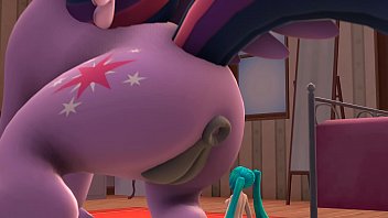 SFM Twilight Sparkle Shrinks and Anal Vores Miku