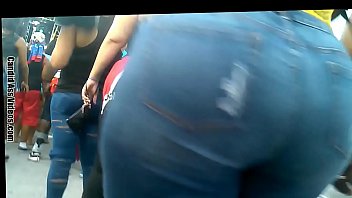 wide phat booty jamaican wiggling her ass back and forth booty bouncing close up in skin tight jeans