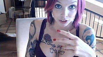 tattooed Anna Bell Peaks camming live