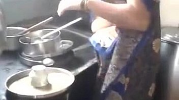 Desi indian Kannada aunty hot navel hip