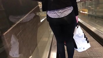 Big Butt Woman in supermarket