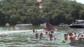public flashing at party cove lake of the ozarks