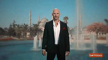 Porno Star Johnny Sins'ten Efsanevi Türk Halayı
