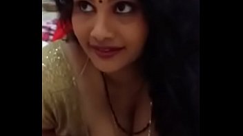 Tamil south jaya aunty boobs show webcam speech for her fans EXCLUSIVE