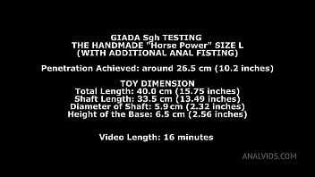 Giada Sgh Tests the Power Handmade Dildo Size L and gets 26.5cm (10.4 inches) up her ass with Anal Fisting TWT008