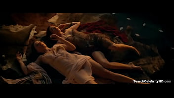 Lucy Lawless Jaime Murray in Spartacus Gods the Arena 2012