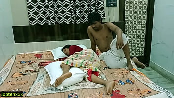 Desi step father jobordosti fucking wife! Viral sex video